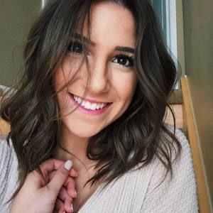 Meet your Posher, Hayley